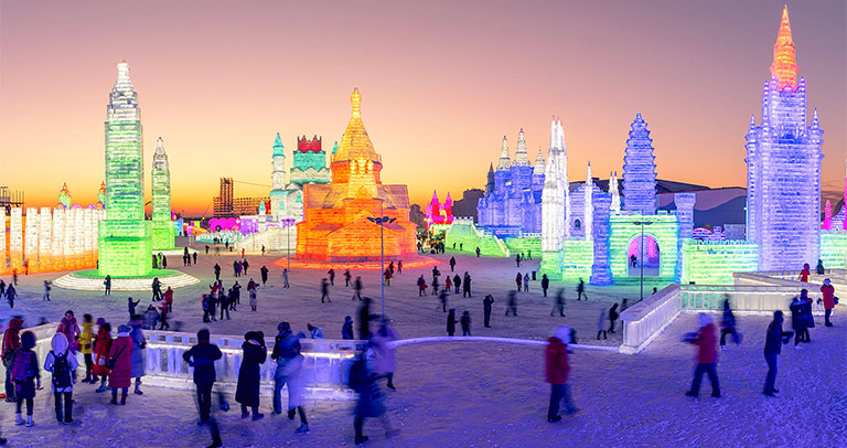 Harbin Ice and Snow World - Uma Disneylândia de gelo colorida