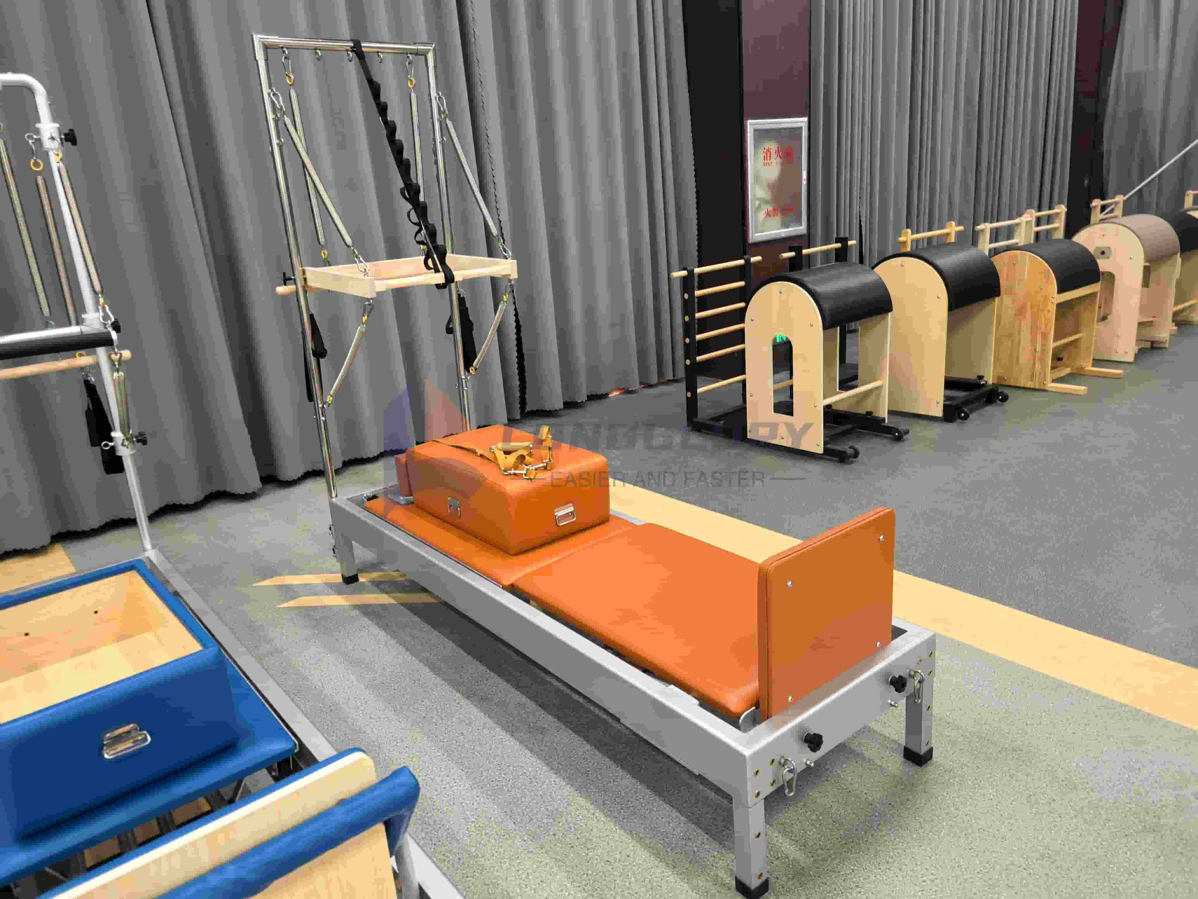 Reformador de Pilates em Alumínio com Torre