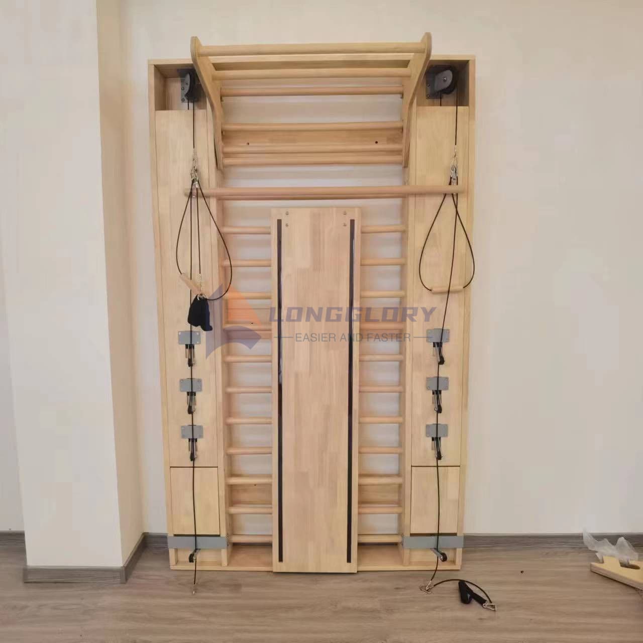 Escada sueca de rack montado na parede